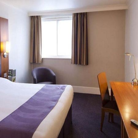 Premier Inn Leek Town Centre Exterior photo